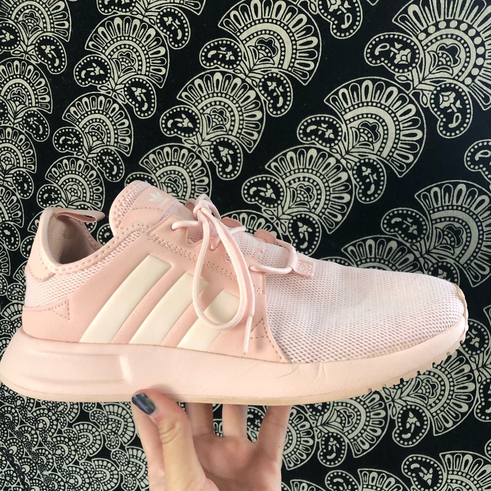 Adidas Sneakers
